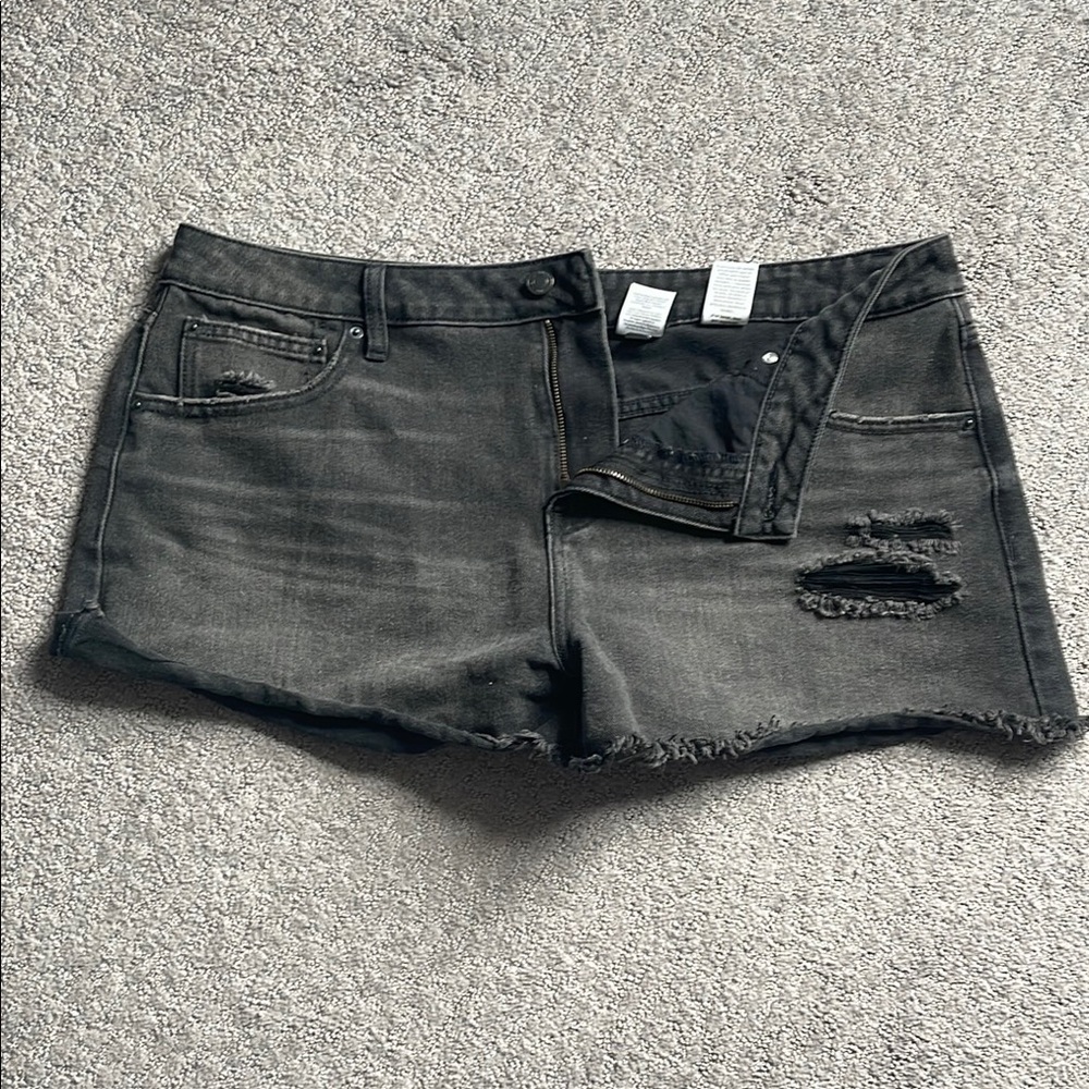 Time and Tru Black Jean Shorts Distressed Cut-Off Style